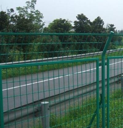 吐魯番公路護欄網3